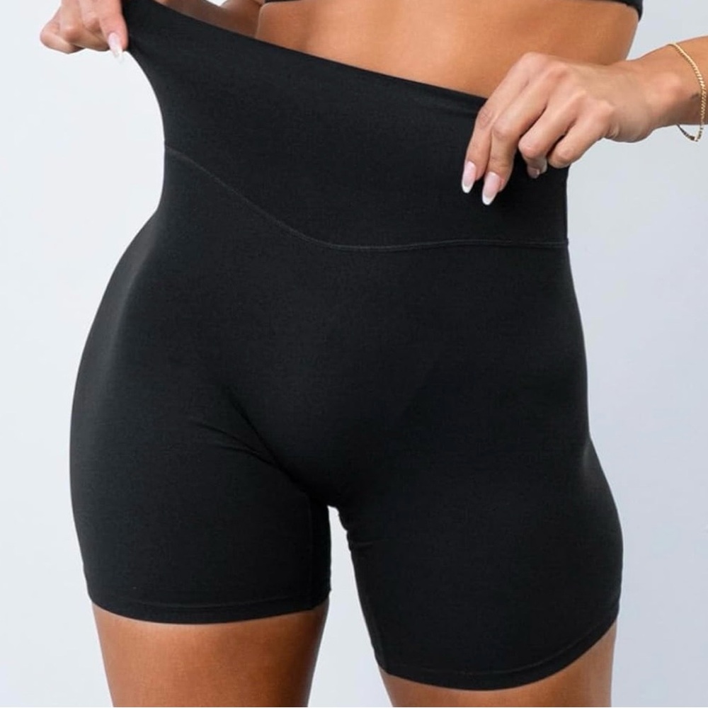 Vitality Cloud II Biker Short - Women’s XL in Midnight